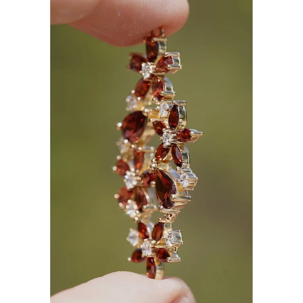 Vintage 14k Solid Yellow Gold Natural Flower Garnet & Diamond Pendant - 7.06g